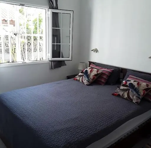 Tres Beau Bungalow,jardin Tropical, Renovation Ete 2020 Vakantiehuis