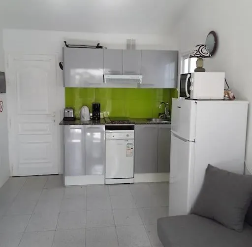 Prázdninový dům Tres Beau Bungalow,jardin Tropical, Renovation Ete 2020 *